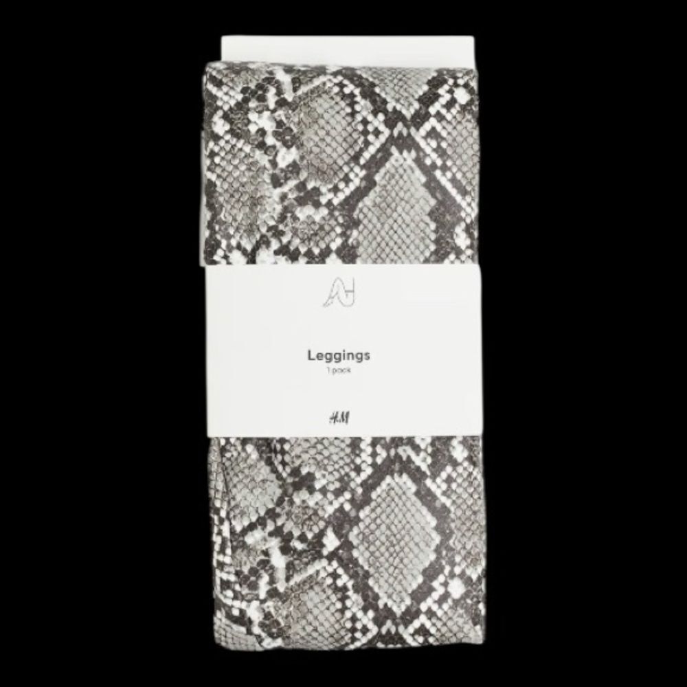 NWT H&M White Snakeskin Coated Leggings Size XS